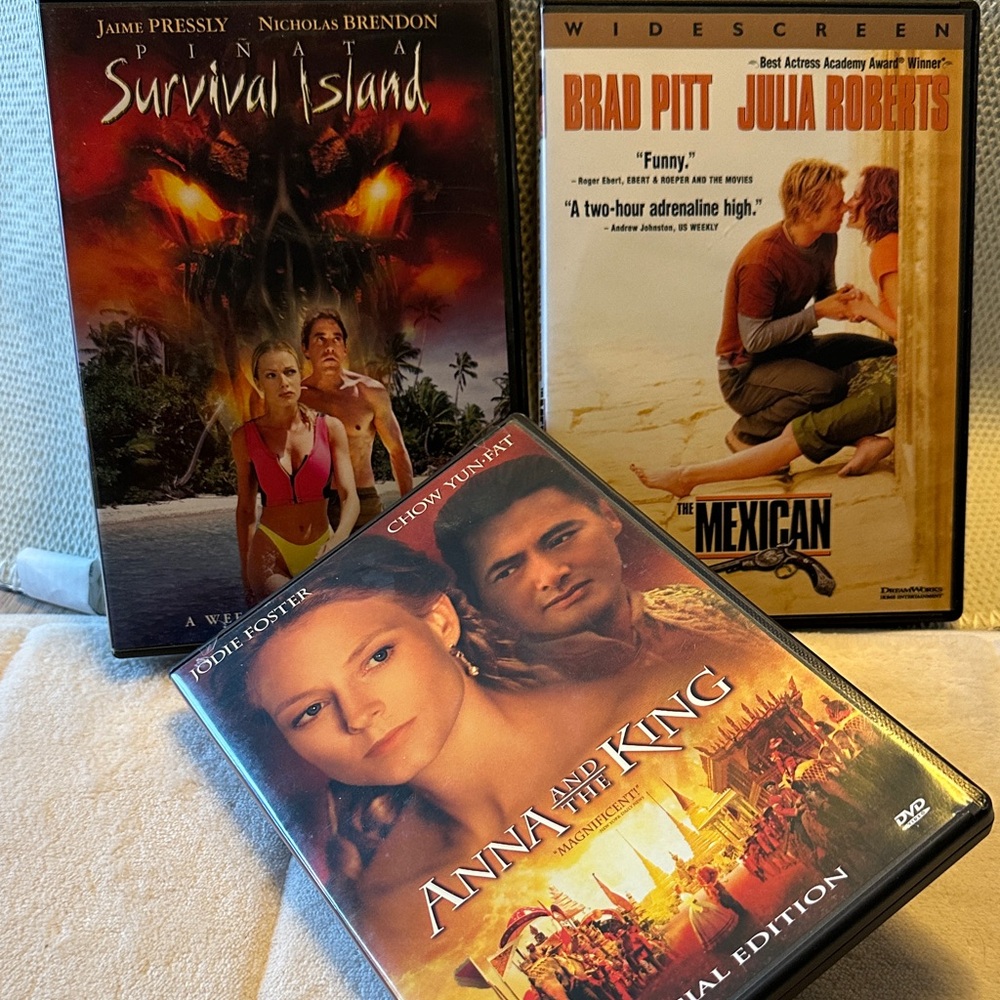 🐸2/$10🐸romantic comedy movies set of 3